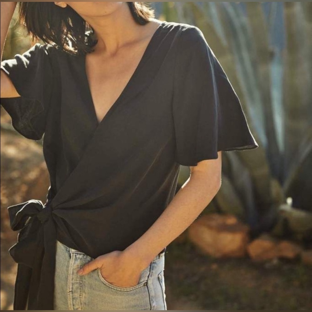 VETTA Black Wrap Top‎ Size XS ( MULTIPLE USE )